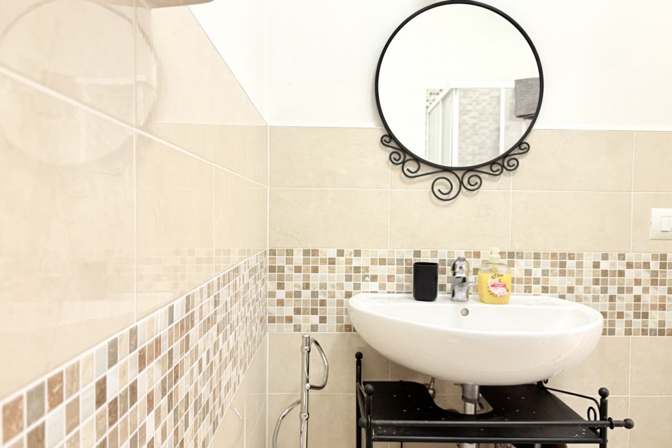 Douche, bidet, serviettes fournies