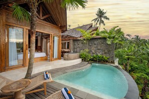 Outdoor pool - Govala Usada Ubud Villa (Tegallalang)