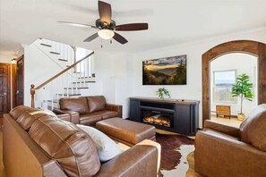 Smart TV, lareira, escritórios