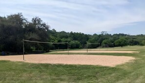 Sports court - 15 MIN Walk To Campus with Free Parking - Close Downtown (Austin)