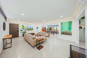 Interior - Aruba Escape– Spacious 5BR Villa for 12 by Bocobay (Noord)
