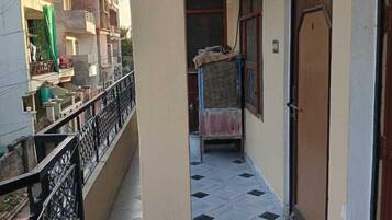 Deluxe Apartment, Air conditioning | Balcony