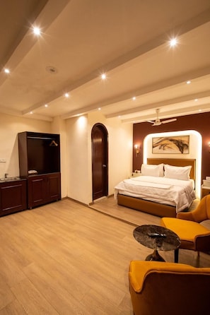 Deluxe Room, Lake View | Free WiFi - Casa Inali (New Delhi)