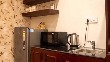 Deluxe Room | Private kitchen