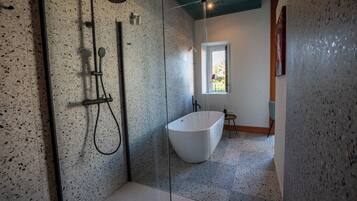 Room, Balcony, Mountain View | Bathroom | Separate tub and shower, hair dryer, towels, soap