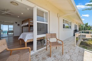 Terrace/patio - Sapphire House – Luna Blue Apartment (Sapphire Beach)