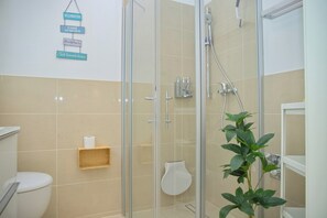 Shower - Comfortable vacation apartment with covered balcony near the beach in Grömitz (Grömitz)