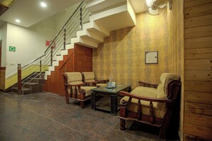 Lobby sitting area - Hotel RK Residency  (Chandigarh)