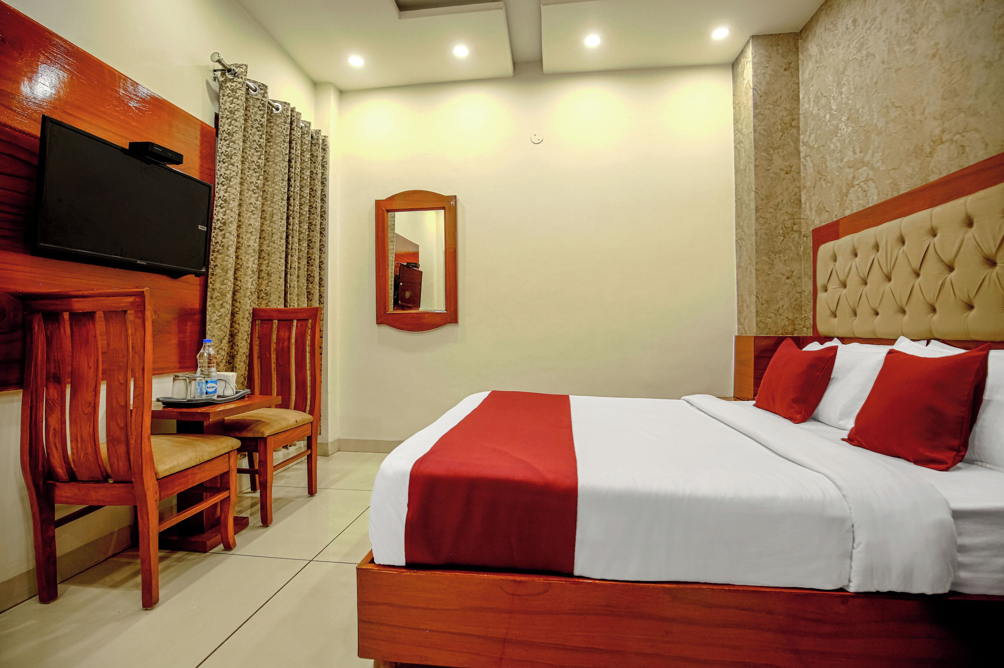 Deluxe Double Room | Free WiFi