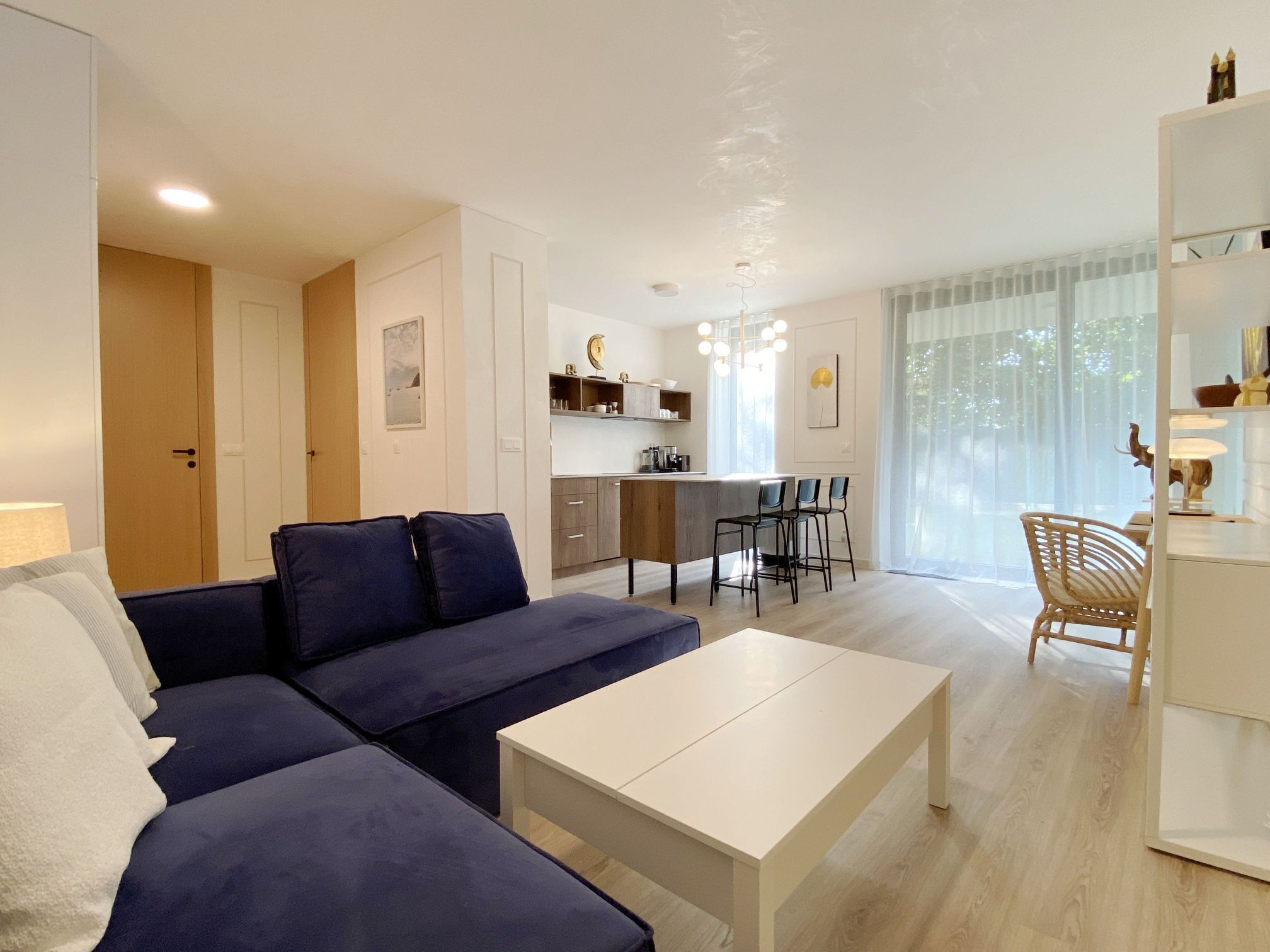 高級公寓, 可攜帶寵物, 花園 | 起居區