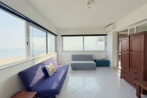 TV - SE200 - Senigallia, three-room apartment facing the sea with a panoramic terrace (Senigallia)
