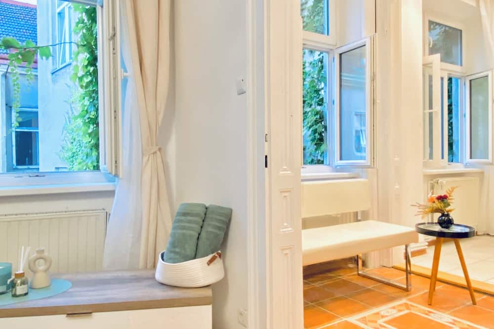Cozy 2BR Apartment Close to Westbahnhof