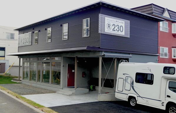 Exterior - R230 (Sapporo)