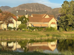 Exterior - Cape Winelands Golf ⛳️ Villa (Paarl)