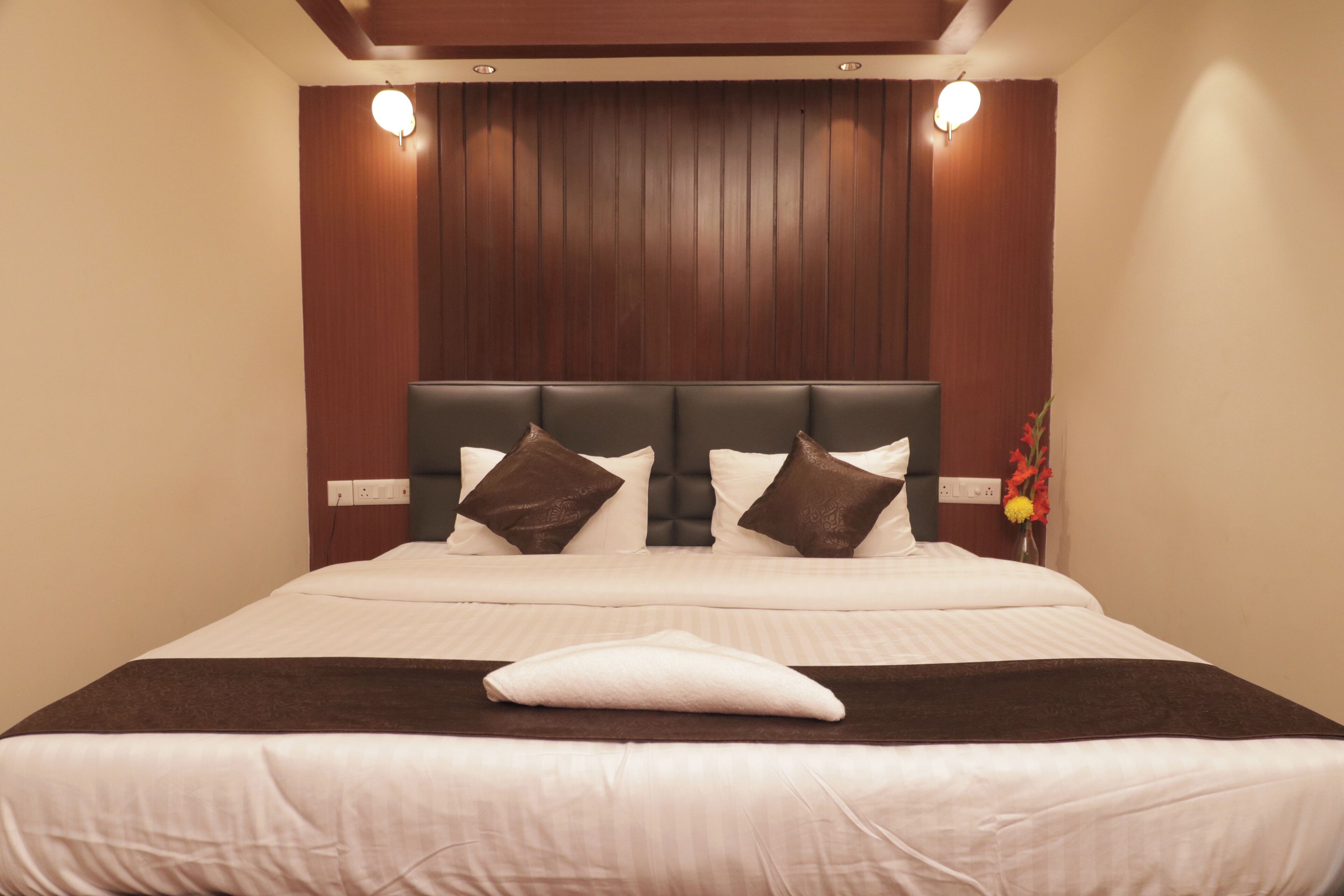 办公桌、熨斗/熨板、免费 WiFi