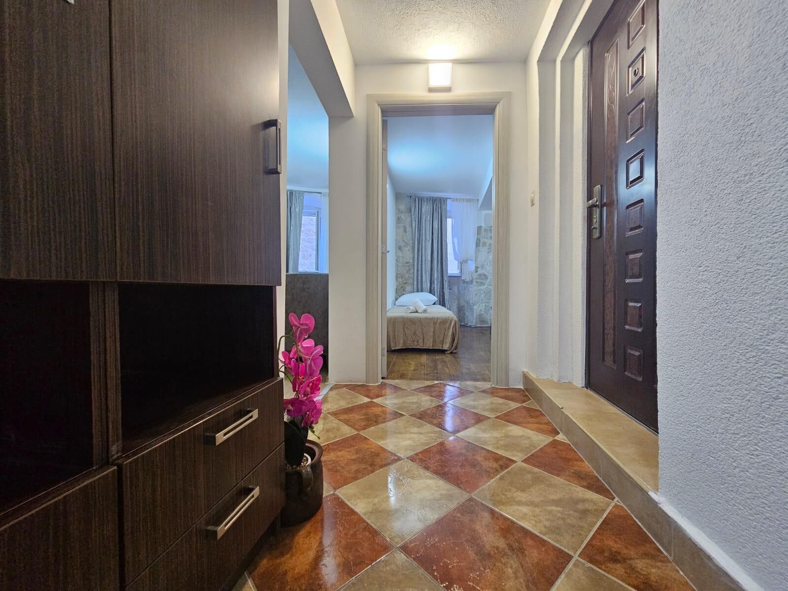 Condo superior, vista a la ciudad | Wifi gratis y ropa de cama 