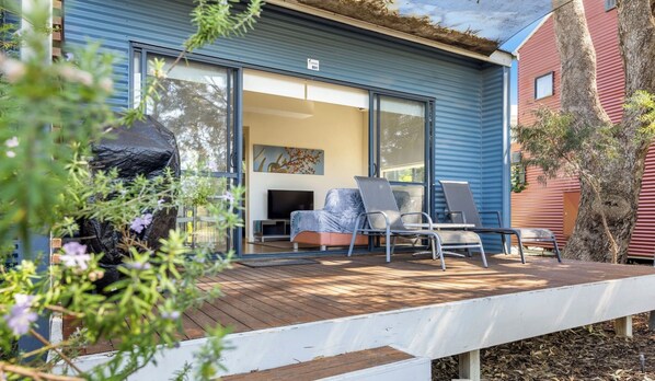 Terrace/patio - Beach Shack at Footprints for perfect holiday (Preston Beach)