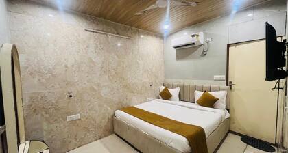 Roomshala Hotel Golden Residency