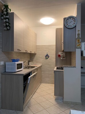 Interior - Renovated Flat Near the Main Avenue (Rosolina)