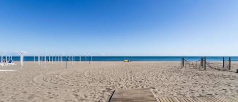 Apartamento, 2 habitaciones, balcón | Playa