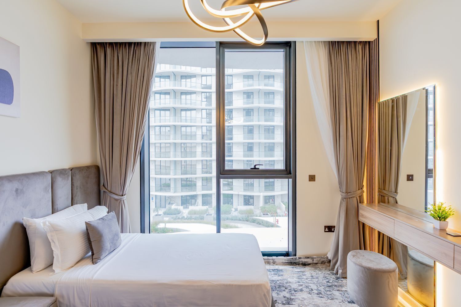 Luxury Apartment, Balcony, City View | Pemandangan dari bilik