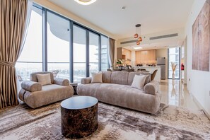 Luxus apartman, erkély, kilátással a városra | Nappalirész | Okostévé, Netflix és streamszolgáltatások