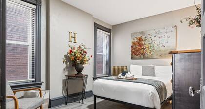 Pet-Friendly Duplex with Workspace