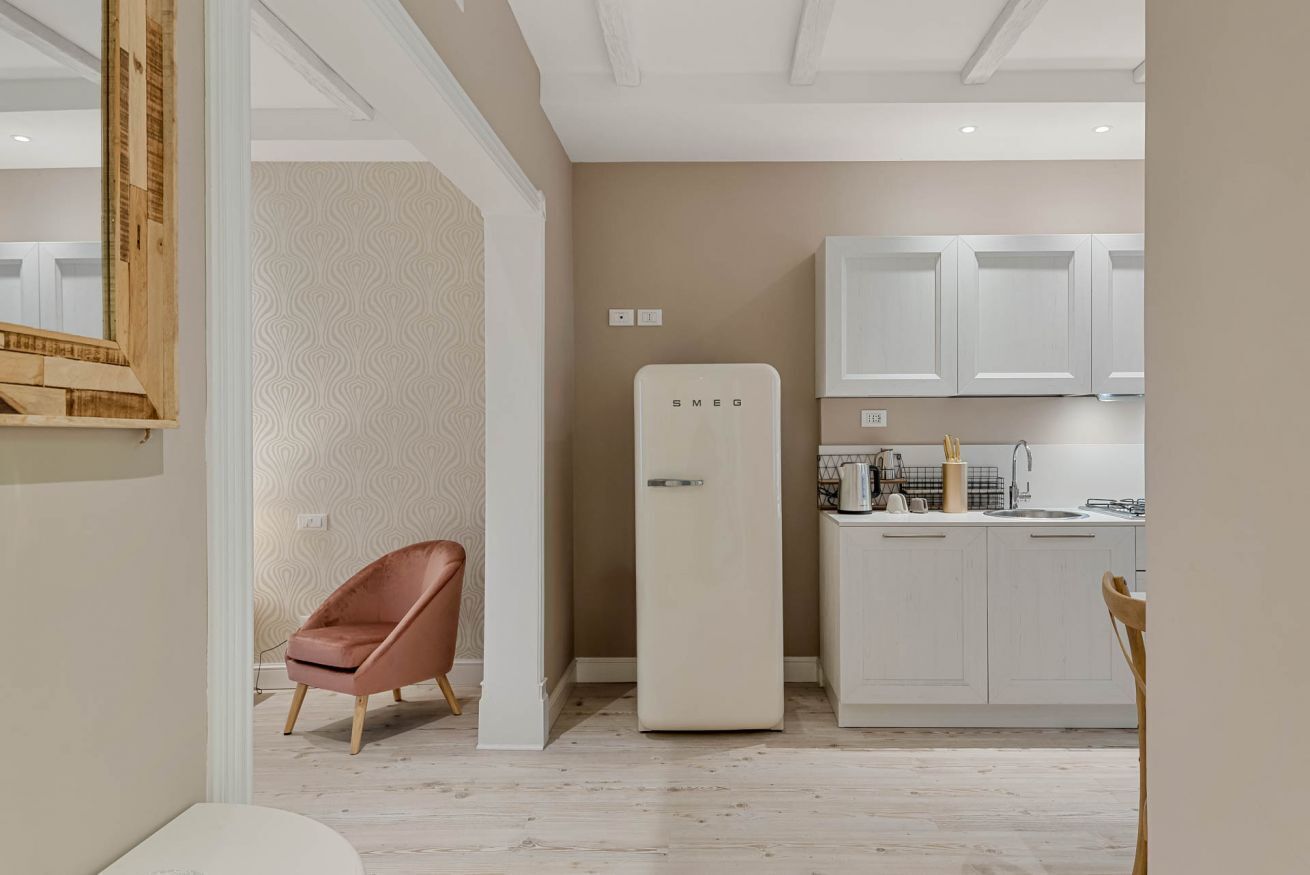 Fridge, microwave