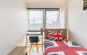 4 bedrooms, desk, iron/ironing board, free WiFi - Lovely 4-bedroom apartment in Central London near BigBen,Parliament & LondonEye (London)