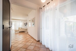 Interior - Villa Ametista: Private Pool Holiday Home (Alcamo)