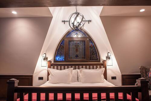 Deluxe Double Room, 1 King Bed | Desk, laptop workspace, soundproofing, free WiFi