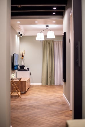 Superior Apartment, Mountain View | Desk, laptop workspace, free WiFi - Ruelle Château Boutique (Sinaia)