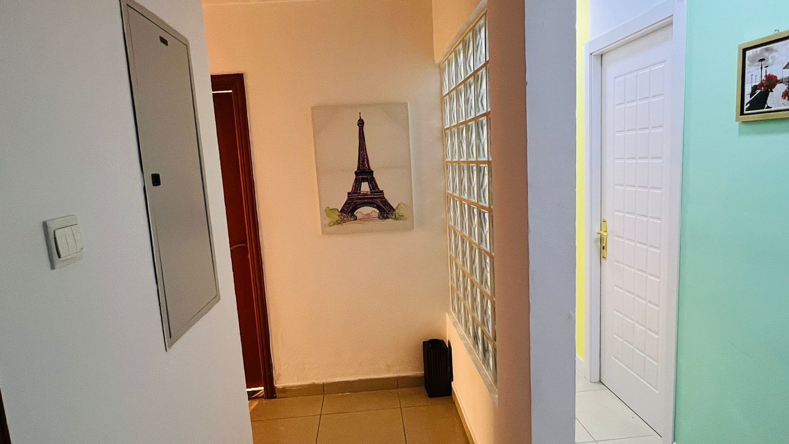 Economy Single Room, Balcony, City View | Living area