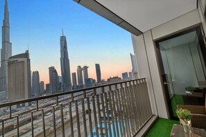 Property grounds - Luxurious 2 bedroom apartment with Burj Khalifa views, connected to Dubai Mall (Dubai)