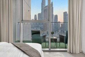 2 bedrooms, in-room safe, desk, iron/ironing board - Luxurious 2 bedroom apartment with Burj Khalifa views, connected to Dubai Mall (Dubai)