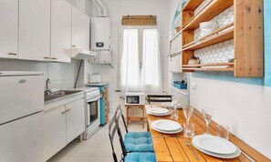 Kühlschrank, Mikrowelle