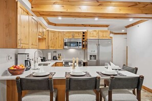 Fridge, microwave, oven, stovetop - Golden Triangle Luxury | Walk to Gondola One (Vail)