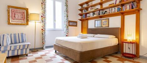 2 bedrooms, desk, iron/ironing board, travel crib