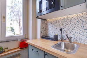 Fridge, microwave, oven, stovetop - Elegantis.it Gallo Suite Apartment (Roma)