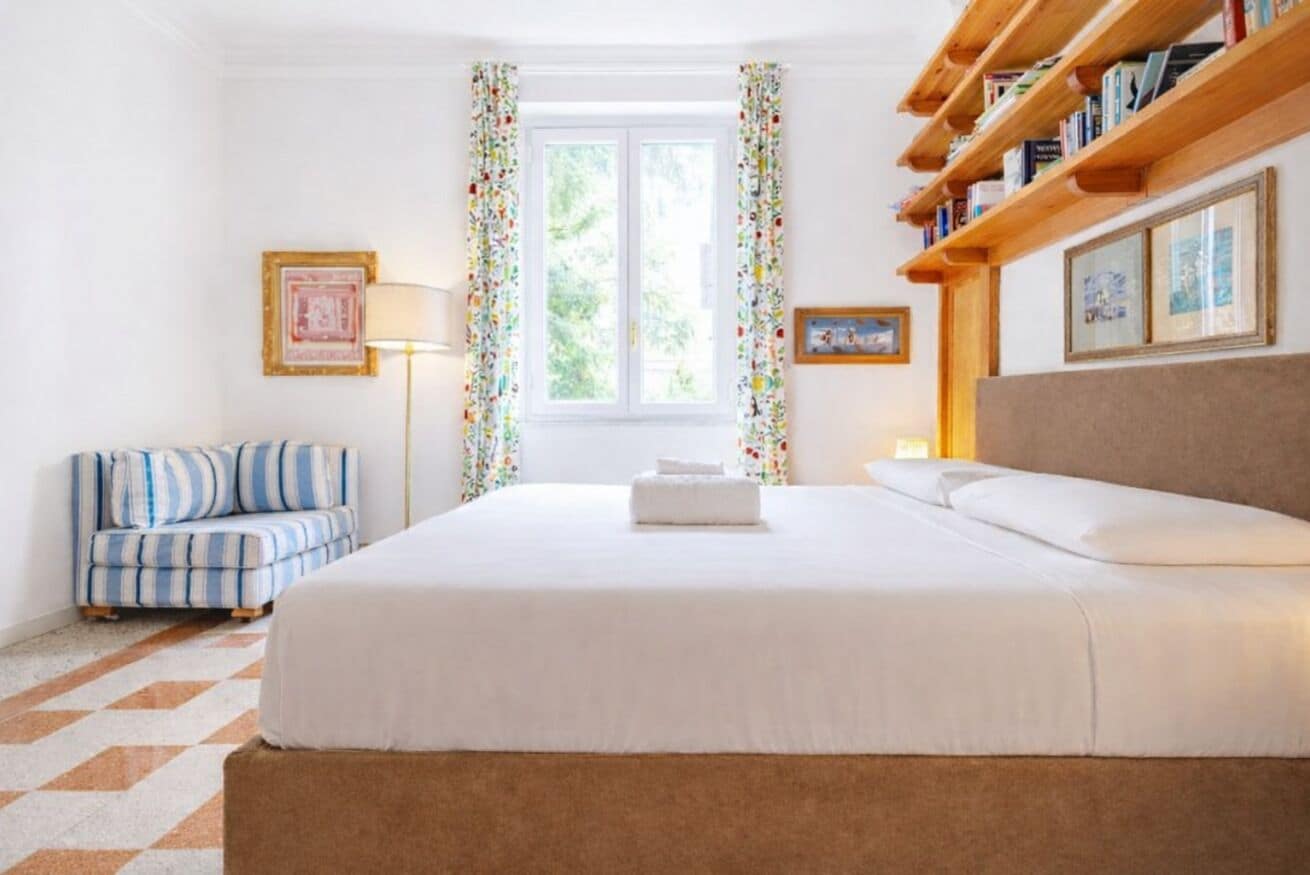2 bedrooms, desk, iron/ironing board, travel cot