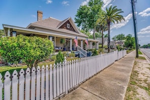 Exterior - Pensacola • 1BR • Sleeps 2 • Close to Downtown (Pensacola)