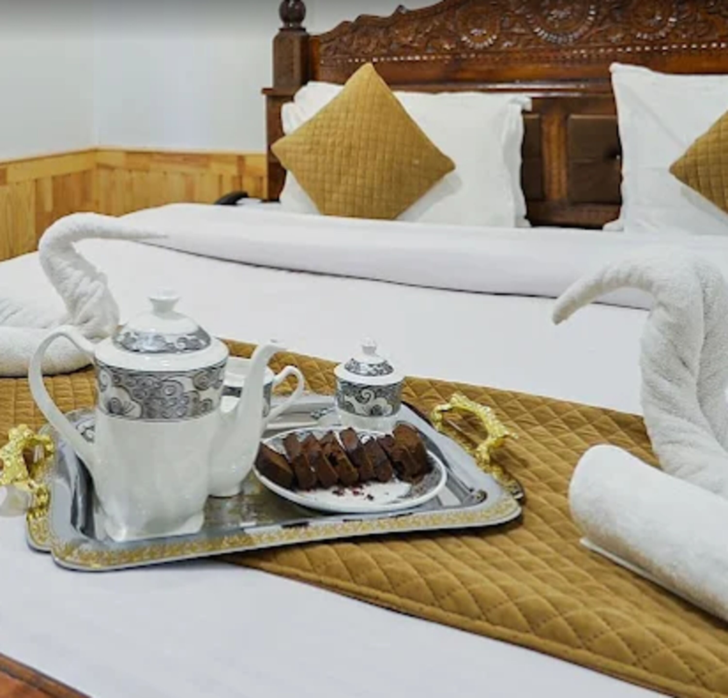 Free WiFi, bed sheets