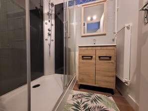 Bathroom - Renovated Studio 34m², balcony, fiber, 300m from slopes, 4 pers (Pra-Loup)