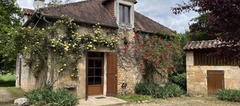 Stone cottage with garden and modern amenities
