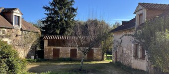 Périgord Cottage with Garden, WIFI & Pets Welcome