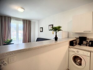 Interior - Comfortable F2 with Terrace & Pets Allowed (Lamalou-les-Bains)