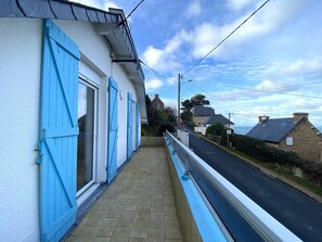 Property grounds - House for rent with balcony and WIFI near the beach in Perros-Guirec (Perros-Guirec)