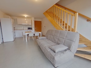 TV - New apartment for 8, near center, Les Rousses (Les Rousses)