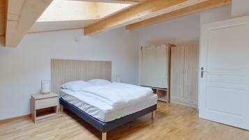 2 bedrooms