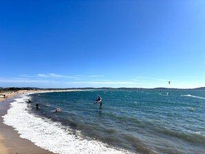 Beach - Hyères - Giens 2-room apartment with garden for 4 pers (Hyères)